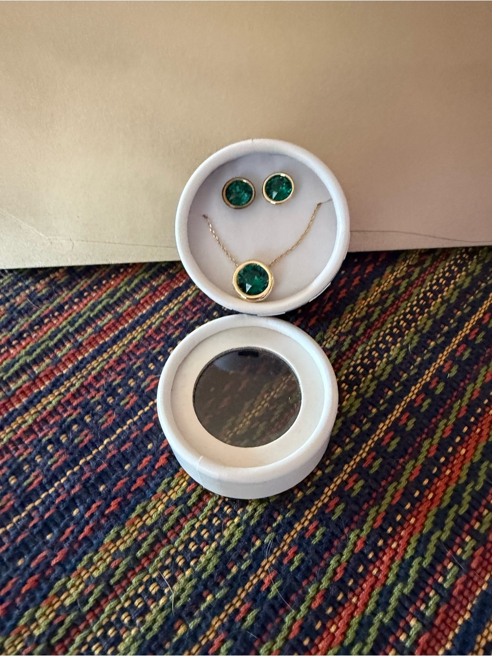 White House Black Market Emerald Green and Gold Stud Earrings and Pendant Set